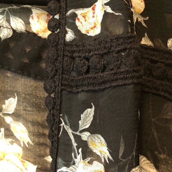 EUC Emory Park Size L Landy Crochet Trim Open Front Woven Kimono - Picture 5 of 6